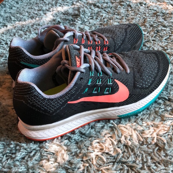 Nike Shoes - Women’s NIKE Zoom running shoes